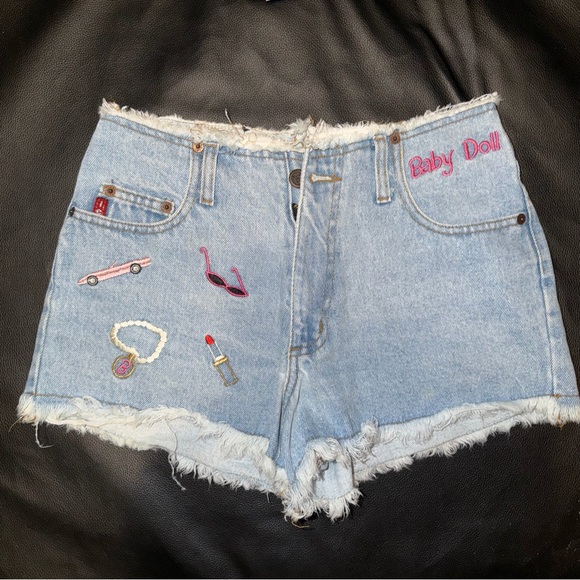 lei Pants - Vintage L.E.I. Embroidered Denim Shorts